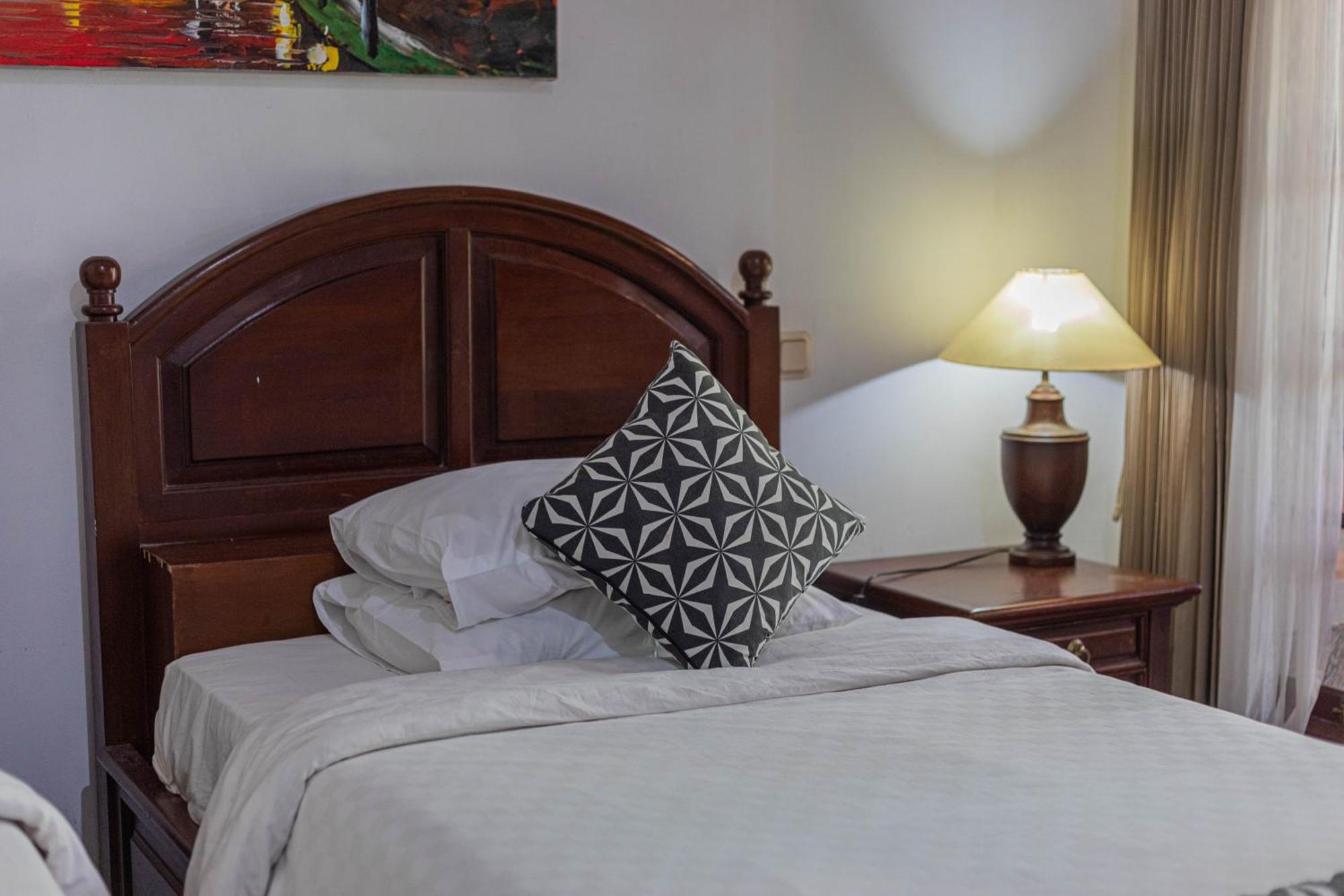 Puri Mango Guest House Sanur Exterior foto